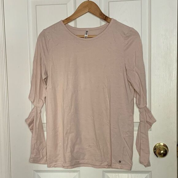 Fabletics Open-Elbow Blouse - Picture 2 of 6